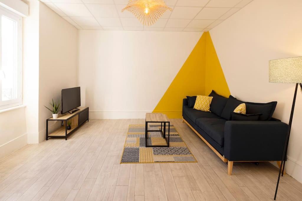 Le Cosy C - T2 Tout Equipe - Centre-Ville Gare モンリュソン エクステリア 写真